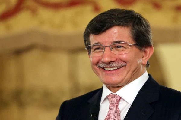 Ahmet Davutoğlu hangi takımı tutuyor?