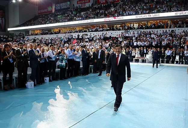 AK Parti'de 'Davutoğlu' dönemi