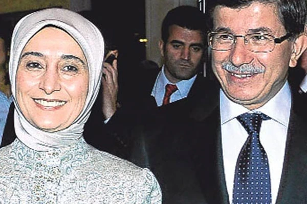 Ahmet Davutoğlu kimdir Ahmet Davutoğlu'nun eşi kimdir