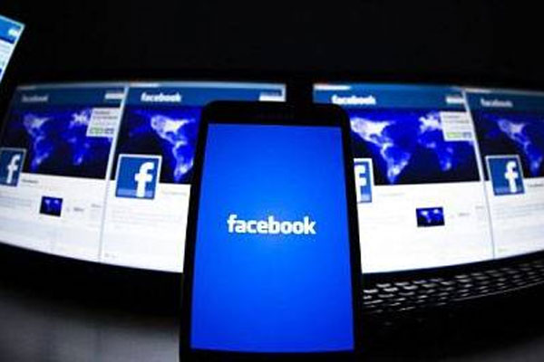 Facebook akıllı telefonları takip mi ediyor