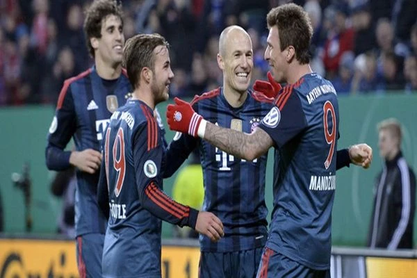 Mandzukic hattrick yaptı, Münih fark attı