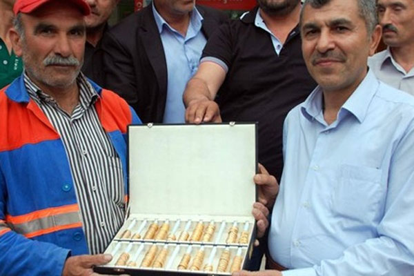 Bulduğu 1,5 kilo altını sahibine geri verdi