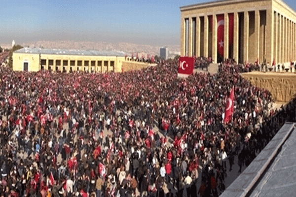 Anıtkabir&#039;de rekor denemesi