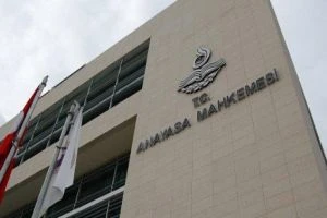 AYM'den ana dilde savunma kararı