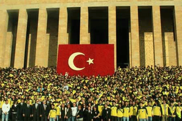 Fenerbahçeliler Anıtkabir&#039;e yürüyecek