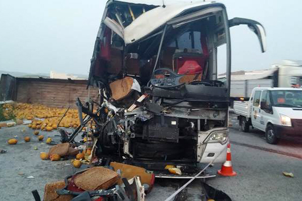 Ankara'da trafik kazası: 1 ölü, 40 yaralı