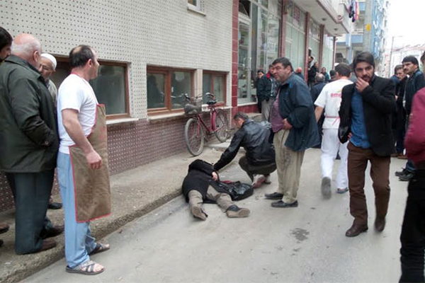 16 yaşındaki çocuk, annesini pompalı tüfekle vurdu