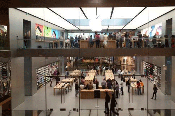 Apple Store&#039;un Zorlu Center&#039;daki mağazası bugün açıldı