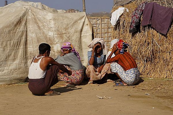 Arakan'da insan hakları alarm veriyor