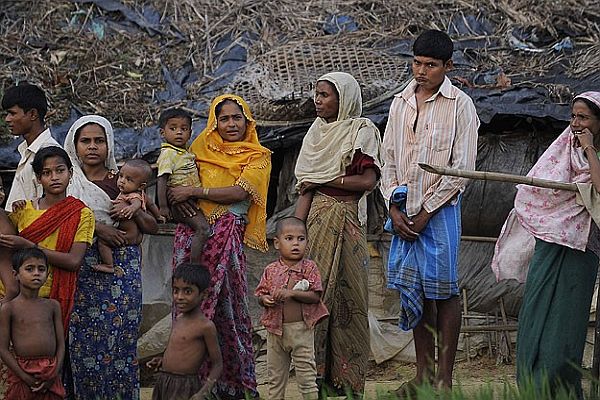 ABD Arakan&#039;daki insani krizden &#039;derin endişe&#039; duyuyor