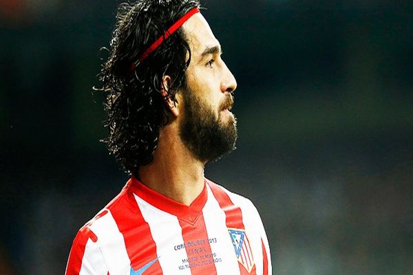 Arda Turan&#039;dan sürpriz karar