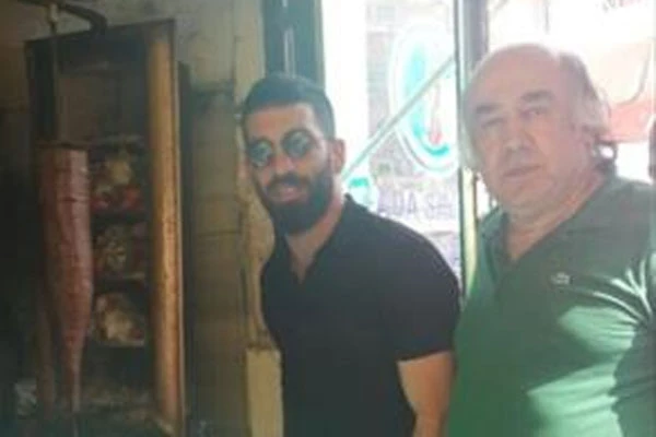Arda Turan'ın kebap keyfi