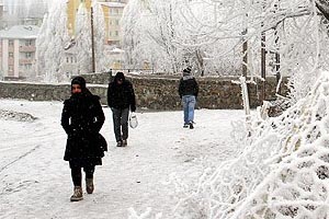 Ardahan eksi 25 dereceyi gördü