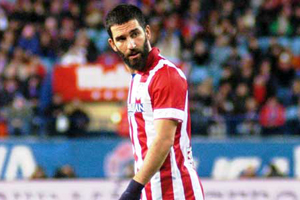 Manchester United, Arda Turan ile yakından ilgileniyor