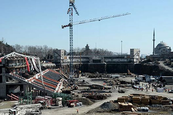 Beşiktaş&#039;a kötü haber geldi, Arena stadının tarihi uzuyor