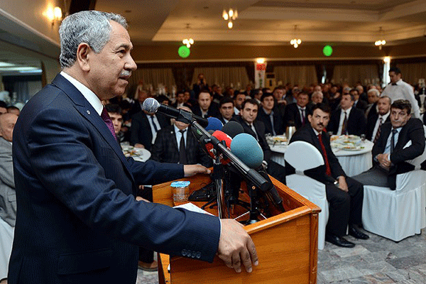 Arınç, 'Yalanlar iftiralar istikrarı bozamadı'