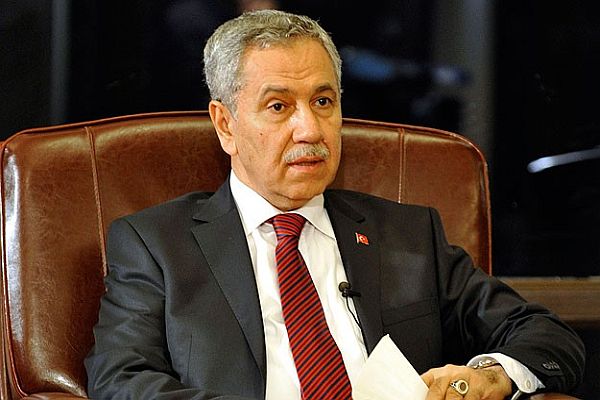 Arınç, &#039;İnsanlık adına Suriye’ye müdahale edilmeli&#039;