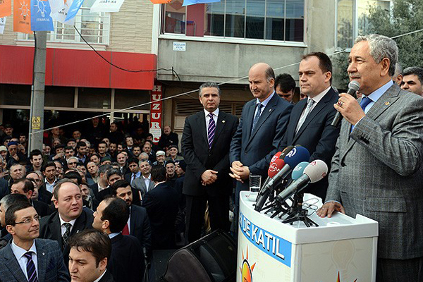 Arınç, 'Dedikodular iftiralar 30 Mart akşamı bitecek'