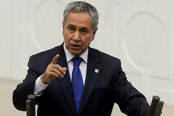 Arınç&#039;tan Türk bayrağının indirilmesine çok sert tepki