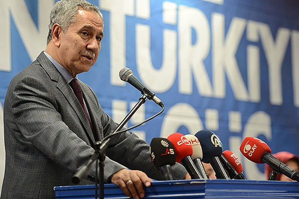 Arınç, &#039;Sayın Başbakan bir foyasını çıkardı&#039;