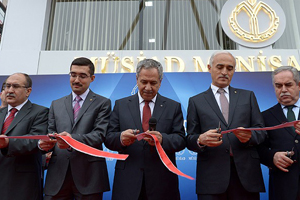 Arınç, MÜSİAD Manisa Şubesi&#039;nin açılışına katıldı