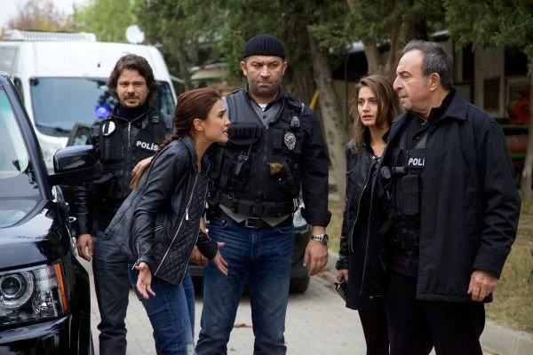 Sevilen dizi Arka Sokaklar'a sürpriz transfer