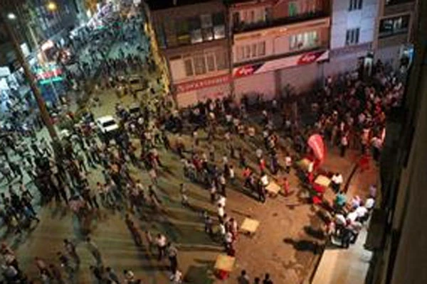 Aşiret kavgası sonrası kent savaş alanına döndü