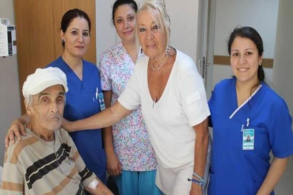 Usta komedyen hastaneye kaldırıldı
