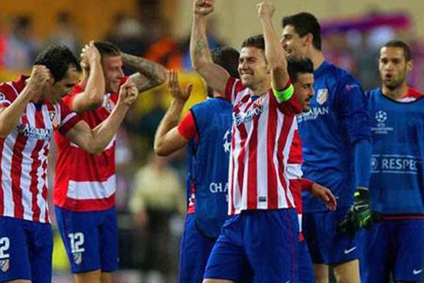 Atletico Madrid'de iki imza birden