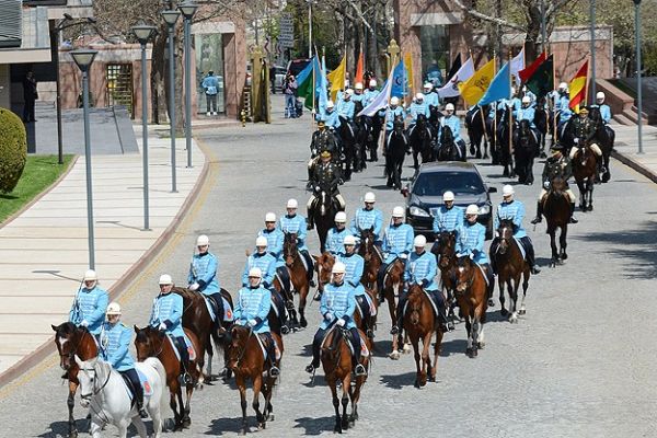 Erdoğan&#039;ı Köşk&#039;te atlı birlik karşılayacak