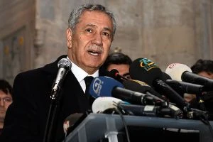 Arınç, 'Vakıfları yaşatmak görevimiz'