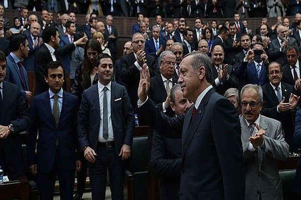 AK Parti, cumhurbaşkanı adayını 4 bin kişiyle duyuracak