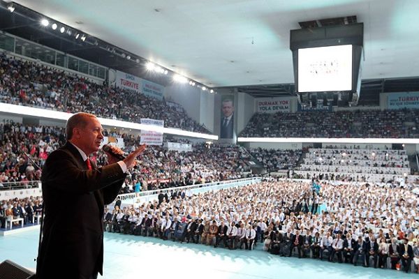 Erdoğan,'Sayın Davutoğlu emanetçi değildir'