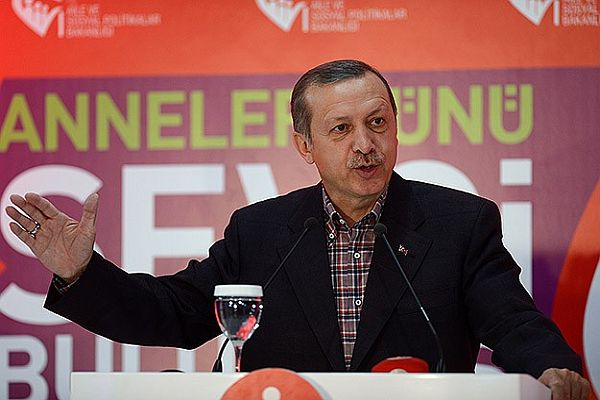 Erdoğan, &#039;Kadına el kaldıran insanlığa el kaldırmıştır&#039;