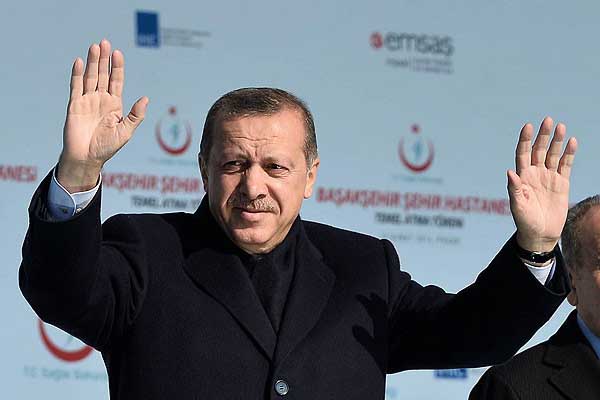 Başbakan Erdoğan,&#039;Son manşeti millet atacak&#039;