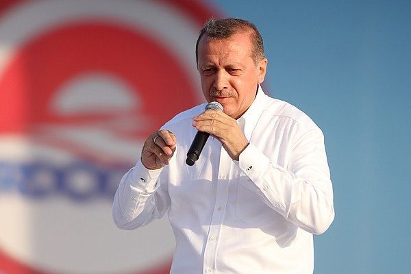 Erdoğan&#039;dan ön balkon konuşması