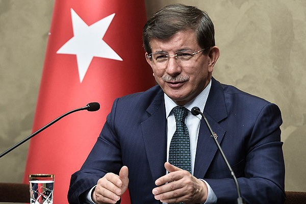 Başbakan Davutoğlu, &#039;Hazreti Peygambere hakarete izin vermeyiz&#039;