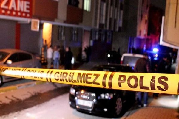 Bağcılar&#039;da ses bombalı saldırı