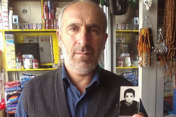 Erzurumlu bir baba 24 yıl önce kaybolan oğlunu arıyor
