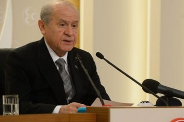 Devlet Bahçeli&#039;den Peşmerge eleştirisi