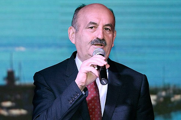 Bakan Müezzinoğlu, &#039;Erkek için en güçlü kariyer babalık&#039;