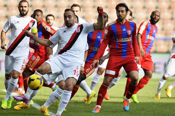 Kardemir Karabükspor, Balıkesirspor&#039;a 1-0 mağlup oldu