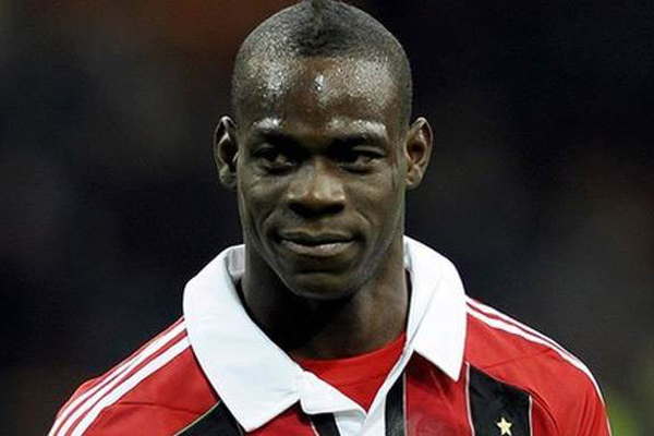 Mario Balotelli&#039;den Gazze tweeti!