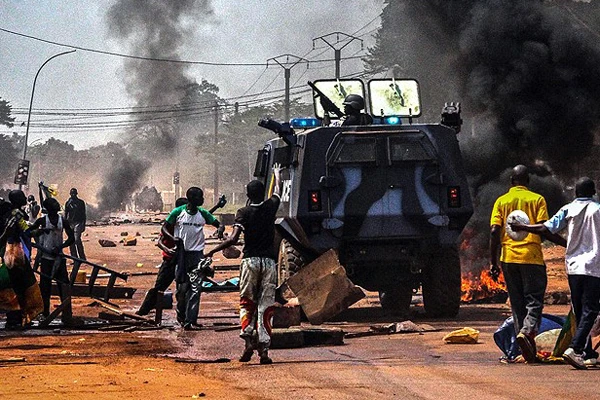 Bangui'de 2 Müslümanı linç ettiler