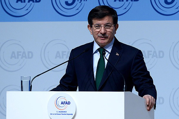 Davutoğlu, &#039;Devletimizle birlikte halkımız destan yazıyor&#039;