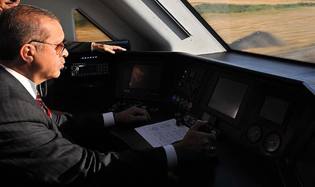 Ankara-İstanbul YHT'nin deneme seferleri başlıyor