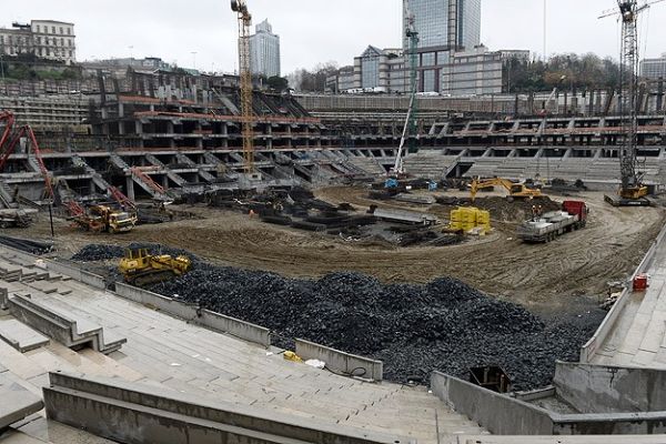 Beşiktaş&#039;ın stat sıkıntısı krize dönüştü