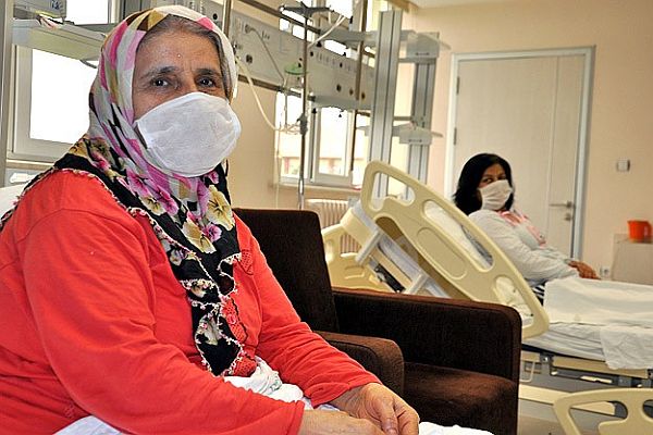 &#039;Geçmiş olsuna&#039; geldi, böbreğini verdi