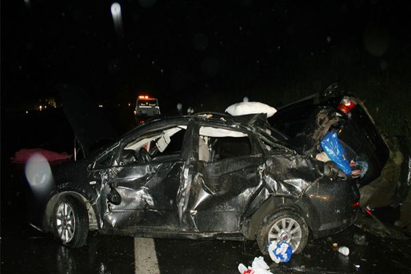 Bolu&#039;da feci kaza: 2 ölü, 7 yaralı