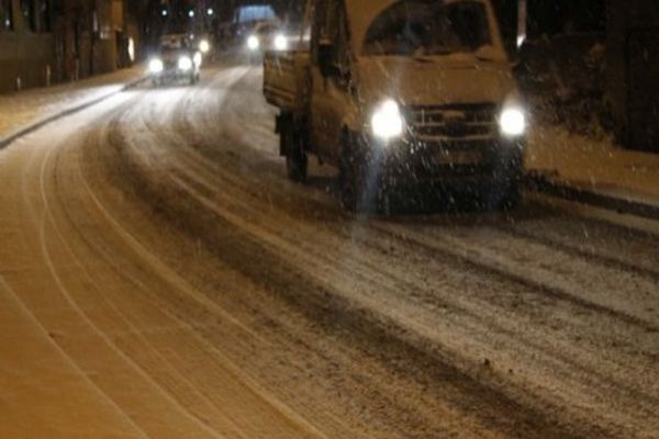 Bolu Dağın&#039;da kar yağışı